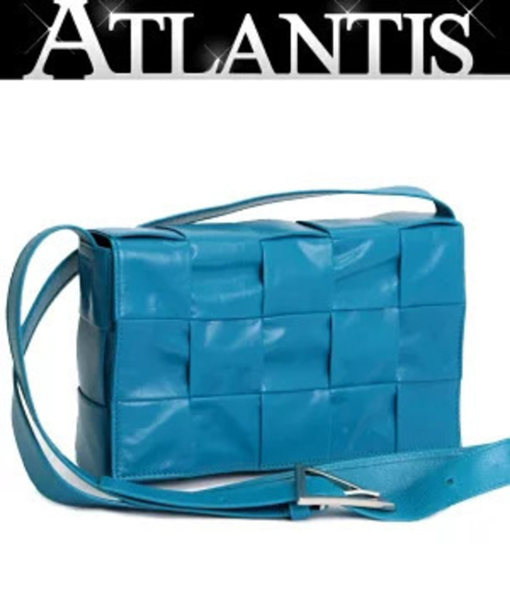 Bottega Veneta Cassette Shoulder Bag Maxi Intrecciato Leather Blue